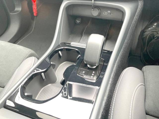 ボルボ Ｃ４０リチャージ リチャージ アルティメットツインモーター 0.5万Km (神奈川県)[552]の中古車詳細