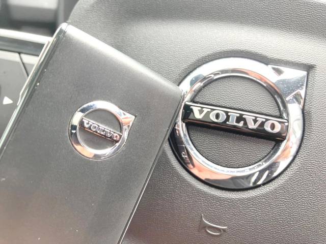 ボルボ Ｃ４０リチャージ リチャージ アルティメットツインモーター 0.5万Km (神奈川県)[552]の中古車詳細