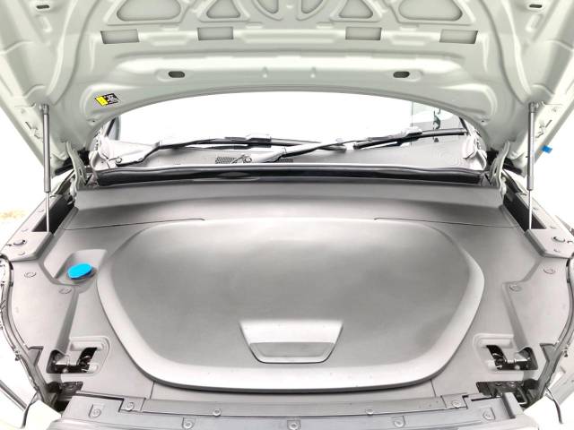 ボルボ Ｃ４０リチャージ リチャージ アルティメットツインモーター 0.5万Km (神奈川県)[552]の中古車詳細