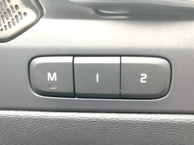 ボルボ Ｃ４０リチャージ リチャージ アルティメットツインモーター 0.5万Km (神奈川県)[552]の中古車詳細