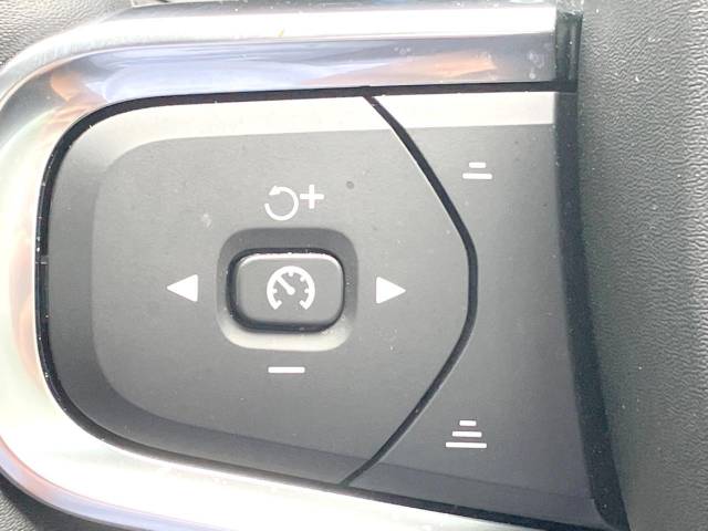 ボルボ Ｃ４０リチャージ リチャージ アルティメットツインモーター 0.5万Km (神奈川県)[552]の中古車詳細