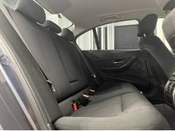 ３シリーズ ３３０ｅアイパフォーマンスの中古車画像