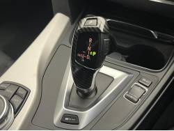 ３シリーズ ３３０ｅアイパフォーマンスの中古車画像