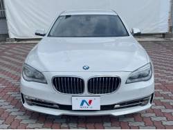７シリーズ ７４０ｉの中古車画像
