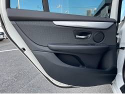 ２シリーズ ２１８ｉグランツアラーの中古車画像