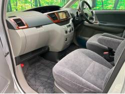 ノア Ｌ Ｇセレクションの中古車画像