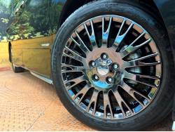 セレナ オーテックの中古車画像