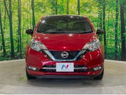 ノート ｅ－パワー メダリスト ＦＯＵＲ ブラックアローの中古車画像