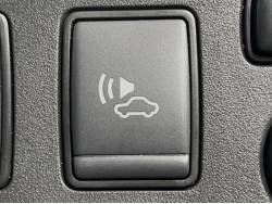 ノート ｅ－パワー メダリスト ＦＯＵＲ ブラックアローの中古車画像