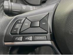 ノート ｅ－パワー メダリスト ＦＯＵＲ ブラックアローの中古車画像