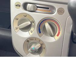 ライフ Ｆの中古車画像