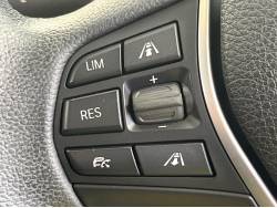 ３シリーズ ３２０ｉ ｘＤｒｉｖｅ ラグジュアリーの中古車画像