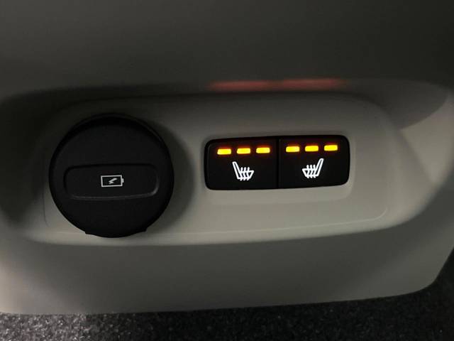 ボルボ ＸＣ４０ アルティメット Ｂ４ ＡＷＤ 0.7万Km (福岡県)[645]の中古車詳細