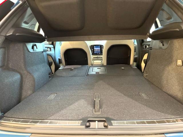 ボルボ ＸＣ４０ アルティメット Ｂ４ ＡＷＤ 0.7万Km (福岡県)[645]の中古車詳細