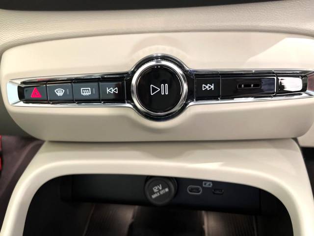 ボルボ ＸＣ４０ アルティメット Ｂ４ ＡＷＤ 0.7万Km (福岡県)[645]の中古車詳細