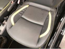 スマートフォーツークーペ ｍｈｄエディション シティフレームの中古車画像