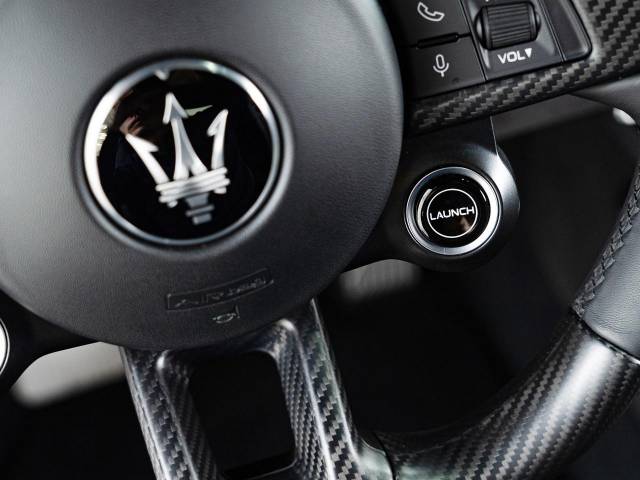 マセラティ ＭＣ２０ ベースグレード 0.2万Km 2,898.7万円(東京都)[130]の中古車詳細