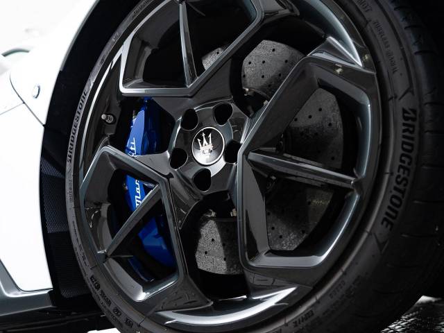 マセラティ ＭＣ２０ ベースグレード 0.2万Km 2,898.7万円(東京都)[130]の中古車詳細