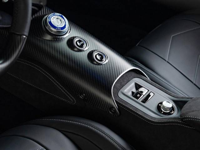 マセラティ ＭＣ２０ ベースグレード 0.2万Km 2,898.7万円(東京都)[130]の中古車詳細