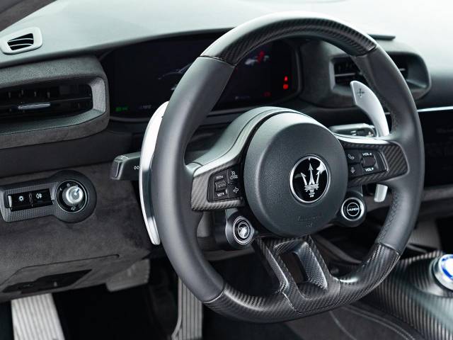 マセラティ ＭＣ２０ ベースグレード 0.2万Km 2,898.7万円(東京都)[130]の中古車詳細