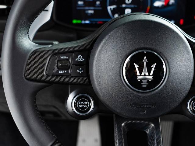 マセラティ ＭＣ２０ ベースグレード 0.2万Km 2,898.7万円(東京都)[130]の中古車詳細