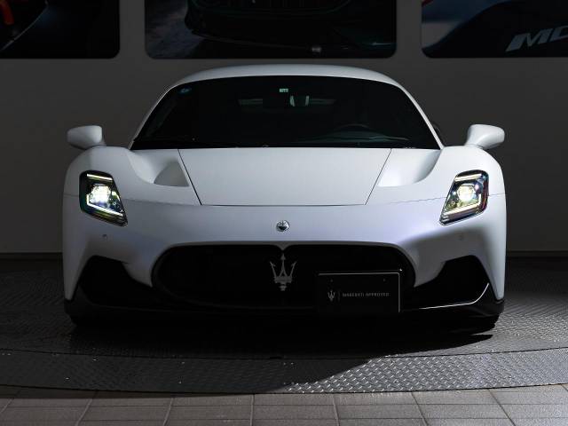 マセラティ ＭＣ２０ ベースグレード 0.2万Km 2,898.7万円(東京都)[130]の中古車詳細