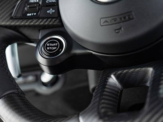 マセラティ ＭＣ２０ ベースグレード 0.2万Km 2,898.7万円(東京都)[130]の中古車詳細