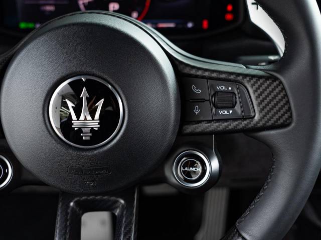 マセラティ ＭＣ２０ ベースグレード 0.2万Km 2,898.7万円(東京都)[130]の中古車詳細