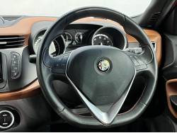 ジュリエッタ クアドリフォリオ ヴェルデの中古車画像