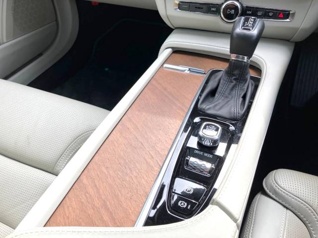 ボルボ Ｖ９０ Ｔ６ ＡＷＤ インスクリプション 4.2万Km (神奈川県)[351]の中古車詳細