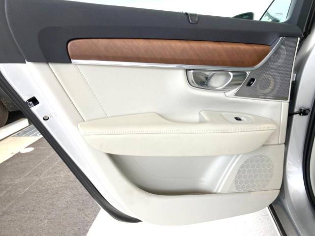 ボルボ Ｖ９０ Ｔ６ ＡＷＤ インスクリプション 4.2万Km (神奈川県)[351]の中古車詳細