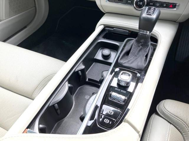 ボルボ Ｖ９０ Ｔ６ ＡＷＤ インスクリプション 4.2万Km (神奈川県)[351]の中古車詳細