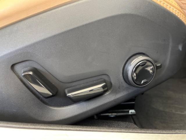 ボルボ Ｖ６０ Ｔ５ インスクリプション 1.6万Km (大阪府)[136]の中古車詳細