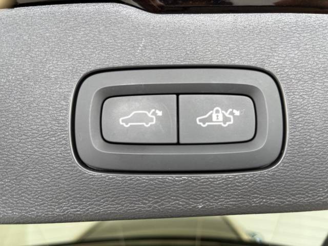 ボルボ Ｖ６０ Ｔ５ インスクリプション 1.6万Km (大阪府)[136]の中古車詳細