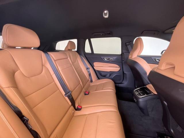 ボルボ Ｖ６０ Ｔ５ インスクリプション 1.6万Km (大阪府)[136]の中古車詳細