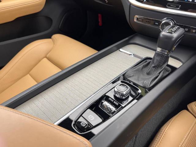 ボルボ Ｖ６０ Ｔ５ インスクリプション 1.6万Km (大阪府)[136]の中古車詳細