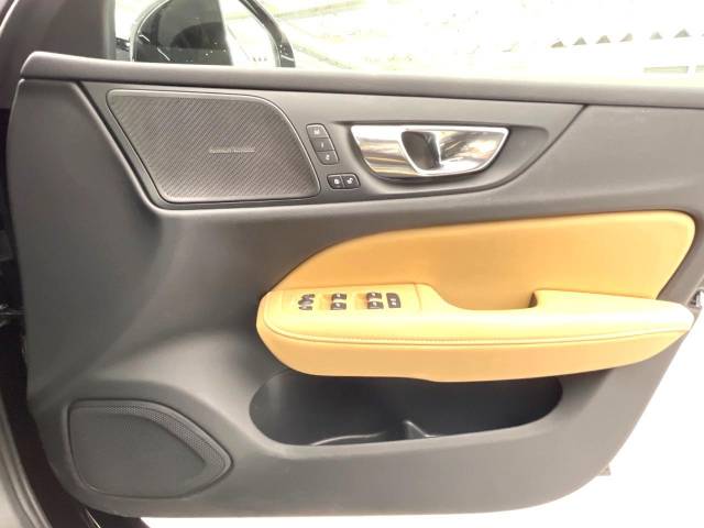 ボルボ Ｖ６０ Ｔ５ インスクリプション 6.9万Km (大阪府)[980]の中古車詳細