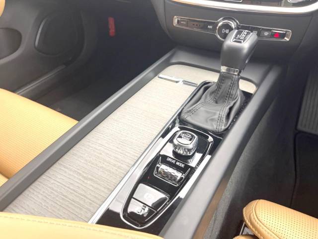 ボルボ Ｖ６０ Ｔ５ インスクリプション 6.9万Km (大阪府)[980]の中古車詳細