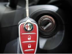 ４Ｃスパイダー ベースグレードの中古車画像