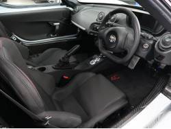 ４Ｃスパイダー ベースグレードの中古車画像