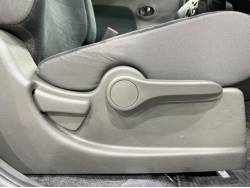 キューブ １５Ｘ ＦＯＵＲの中古車画像