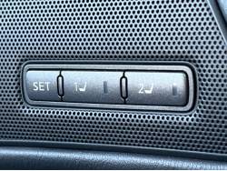 シーマ ハイブリッド ＶＩＰの中古車画像