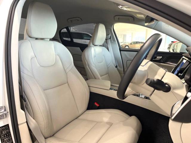 ボルボ Ｓ６０ Ｂ５ インスクリプション 1.4万Km (福岡県)[847]の中古車詳細