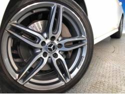 Ｅクラスステーションワゴン Ｅ２００ ４マチック ステーションワゴン アバンギャルドの中古車画像