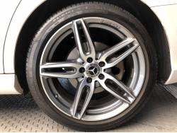 Ｅクラスステーションワゴン Ｅ２００ ４マチック ステーションワゴン アバンギャルドの中古車画像