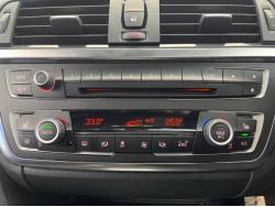 ３シリーズ ３２０ｉ ｘＤｒｉｖｅ ラグジュアリーの中古車画像