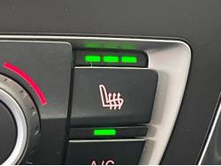 ３シリーズ ３２０ｉ ｘＤｒｉｖｅ ラグジュアリーの中古車画像