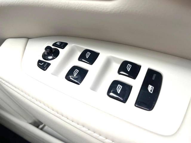 ボルボ Ｓ９０ Ｔ６ ＡＷＤ インスクリプション 5.3万Km (神奈川県)[895]の中古車詳細