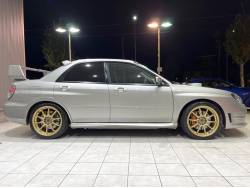 金のインプレッサ インプレッサ WRX STI スペックC 17インチタイヤ仕様車