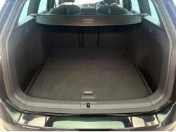 ゴルフＲヴァリアント ベースグレードの中古車画像